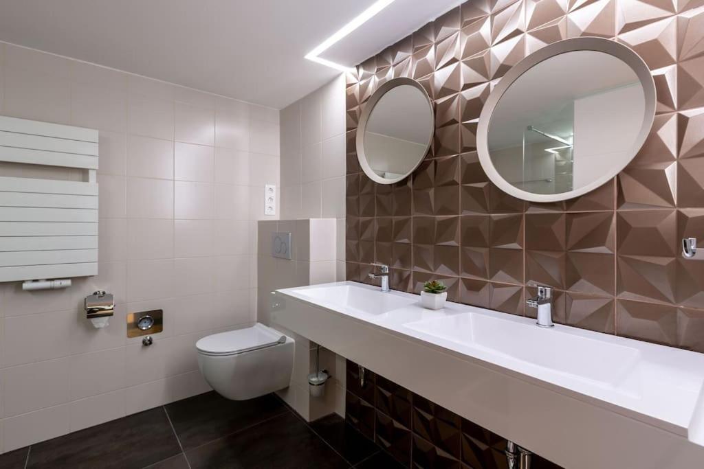 Premium Apartment By Hi5-King Street'S Luxury Boedapest Buitenkant foto