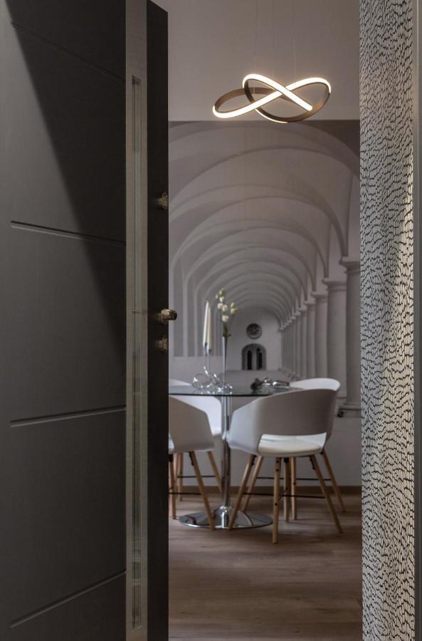 Premium Apartment By Hi5-King Street'S Luxury Boedapest Buitenkant foto